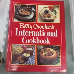Betty Crocker's International Cookbook - Vintage Recipes